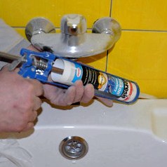 Заделка швов между ванной и плиткой: пошаговая инструкция по герметизации швов в ванной комнате